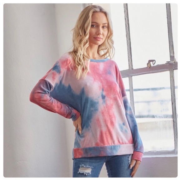 🩷💙New Pink And Blue Tie Dye Lounge Set Open Back Top With Matching Shorts🩷💙 - Picture 5 of 6